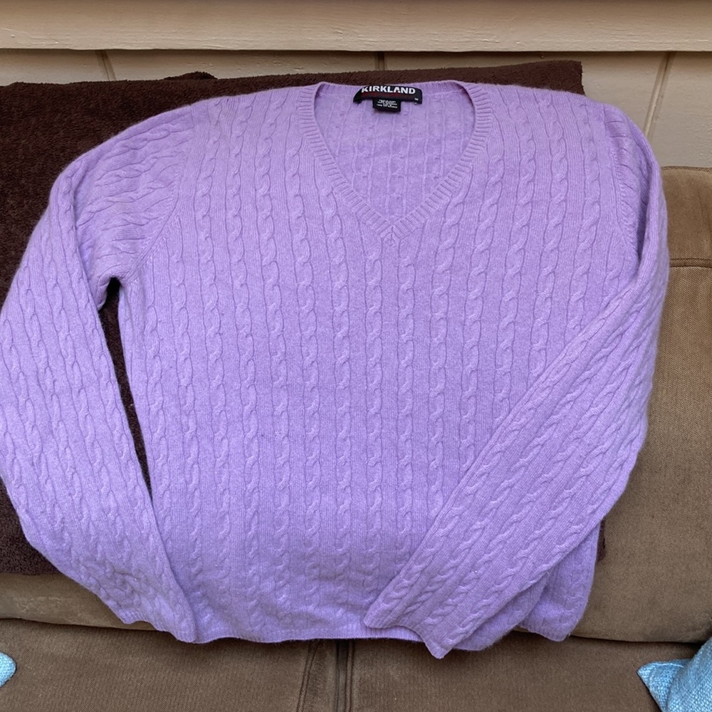 Women’s M  Cashmere sweater- lilac cable knit